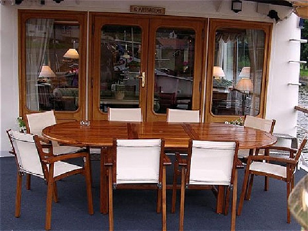 The canopied sundeck aboard the Princess